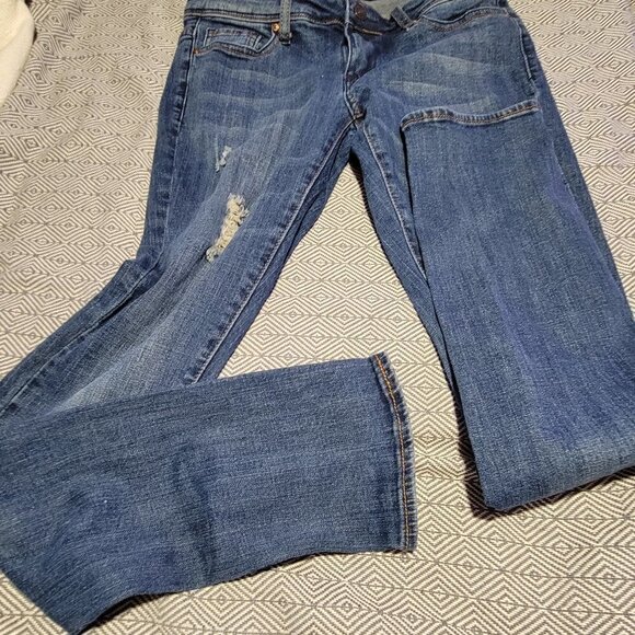 Delia's Taylor Dark Blue Distressed Skinny Jeans Size 4 - Picture 8 of 8